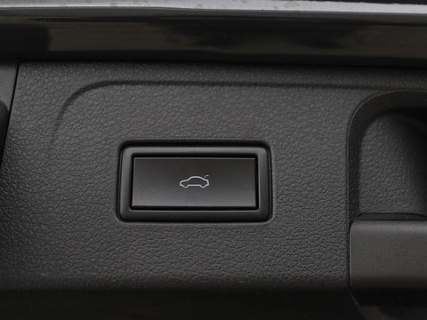 Volkswagen Passat 1.4 TSI PHEV GTE | Trekhaak | Stoelverwarming | Massage | Camera | Carplay | Navigatie | Adaptive cruise | Matrix LED | Parkeerhulp | Climate control | Plug In