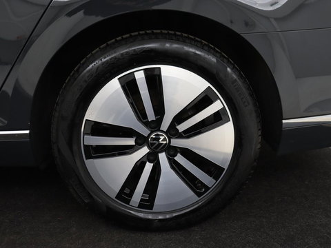 Volkswagen Passat 1.4 TSI PHEV GTE | Trekhaak | Stoelverwarming | Massage | Camera | Carplay | Navigatie | Adaptive cruise | Matrix LED | Parkeerhulp | Climate control | Plug In