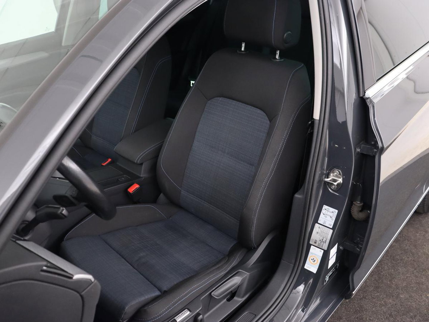 Volkswagen Passat 1.4 TSI PHEV GTE | Trekhaak | Stoelverwarming | Massage | Camera | Carplay | Navigatie | Adaptive cruise | Matrix LED | Parkeerhulp | Climate control | Plug In