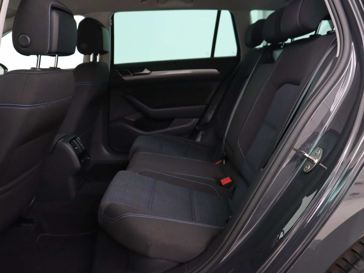 Volkswagen Passat 1.4 TSI PHEV GTE | Trekhaak | Stoelverwarming | Massage | Camera | Carplay | Navigatie | Adaptive cruise | Matrix LED | Parkeerhulp | Climate control | Plug In