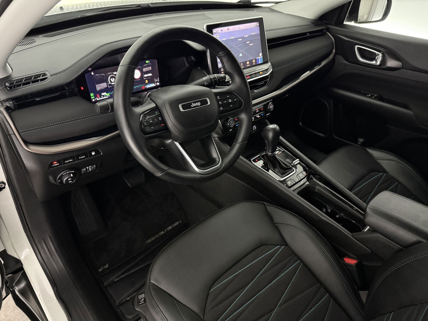 Jeep Compass 4xe 240PK Plug-in Hybrid Electric Upland | SOH: 92% | Virtual | Adap. Cruise | Stoel/ Stuur verwarmd | Keyless | Camera | Carplay