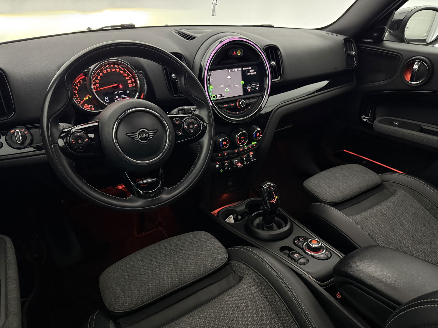 MINI Countryman 1.5 Cooper Chili | Pano | Sfeer | H/K | Carplay | Cruise | Trekh. | Stoelverw. | Keyless | NAP