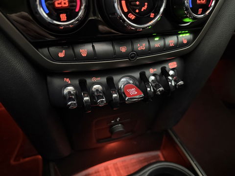 MINI Countryman 1.5 Cooper Chili | Pano | Sfeer | H/K | Carplay | Cruise | Trekh. | Stoelverw. | Keyless | NAP