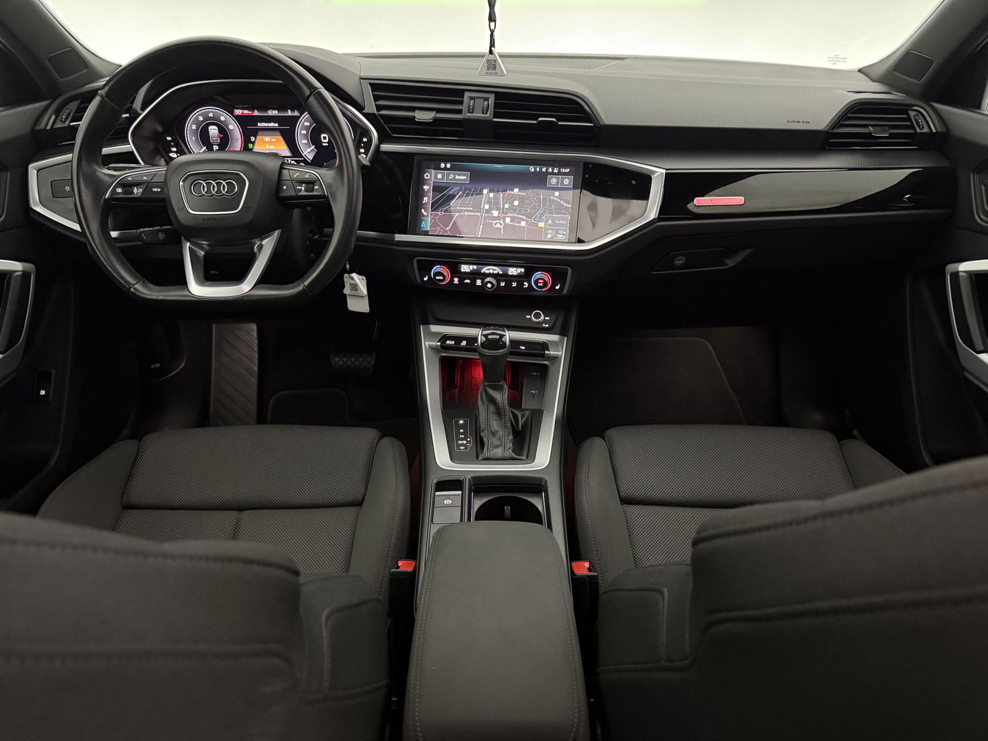 Audi Q3 45 TFSI e Sportback S-Line | SOH 96% | Pano | LED-Matrix | Camera | Virtual | Sfeer | Stoelverw. | Cruise | Navi