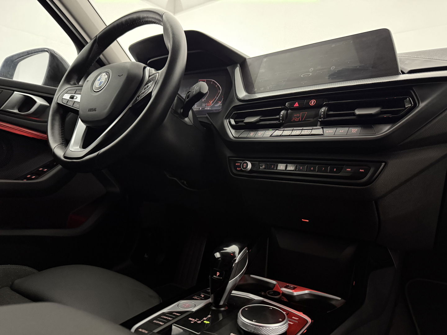 BMW 1-serie 118i | Camera | Sfeer | Virtual | Carplay | Cruise | Parkeersens. | NAP