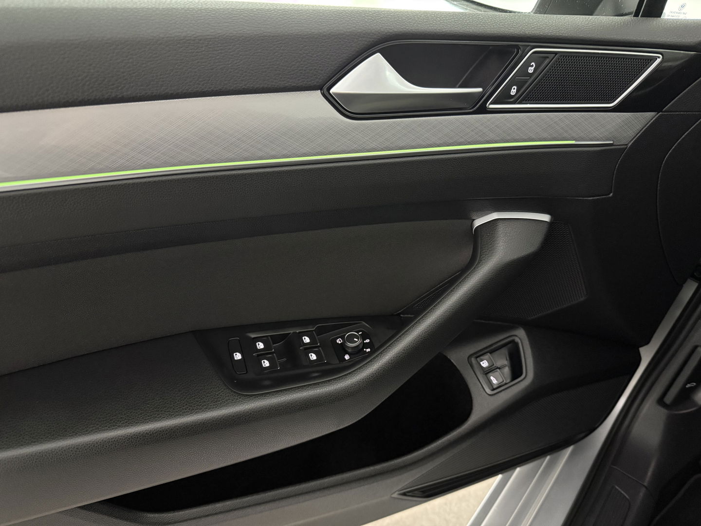 Volkswagen Passat Variant 1.4 TSI GTE PHEV 218PK | SOH 90% | Pano | Sfeerverl. | Camera | Adap. Cruise | Carplay