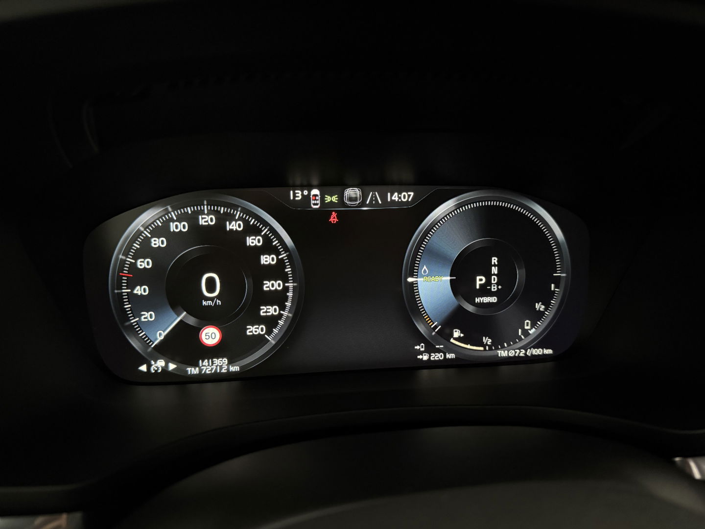 Volvo V60 2.0 T6 Recharge 340PK AWD R-Design | Pano | H/K | Virtual | Memory | Camera | Stoel/Stuurverw. | Trekh. | Keyless | Carplay | NAP