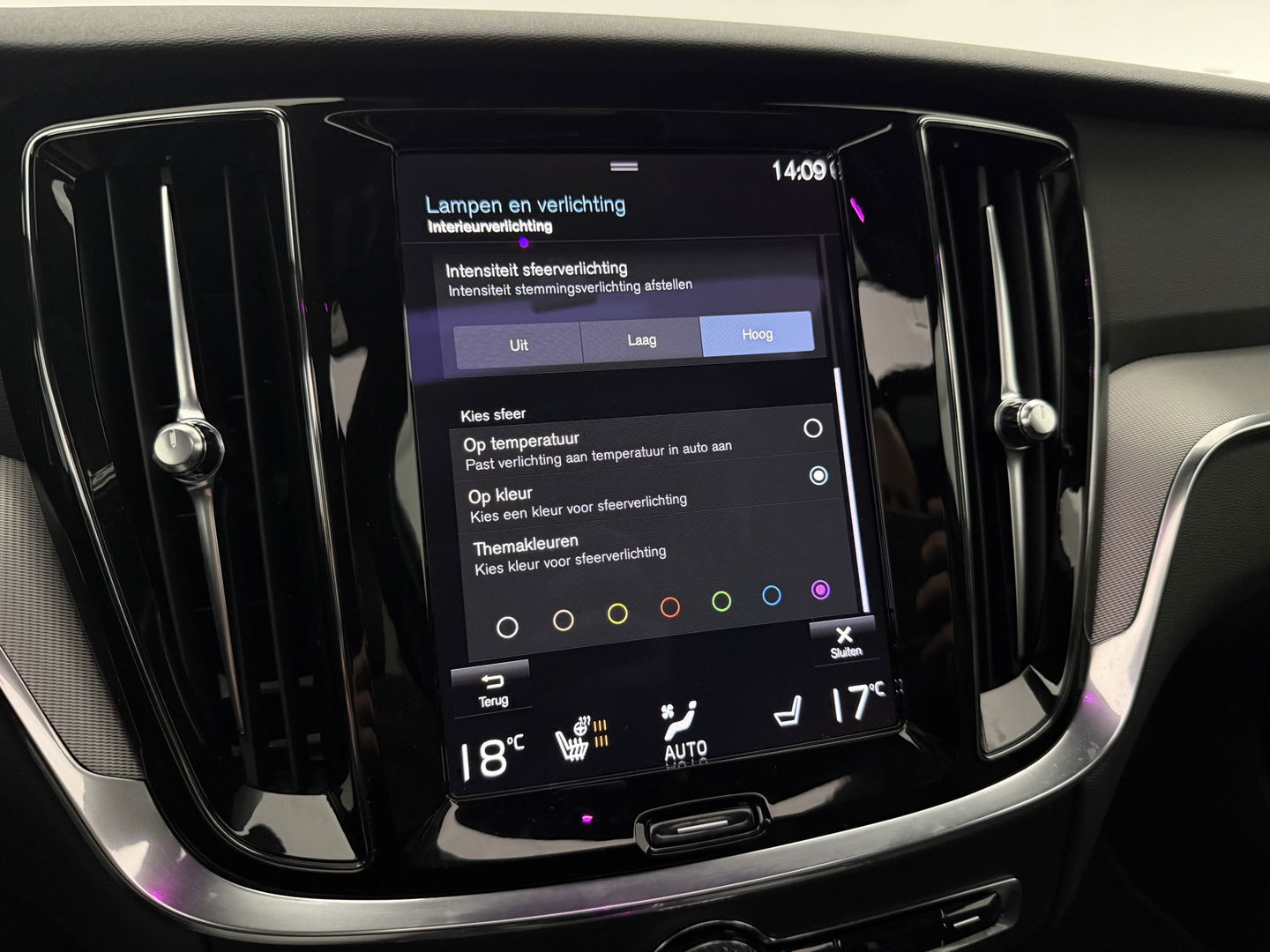 Volvo V60 2.0 T6 Recharge 340PK AWD R-Design | Pano | H/K | Virtual | Memory | Camera | Stoel/Stuurverw. | Trekh. | Keyless | Carplay | NAP