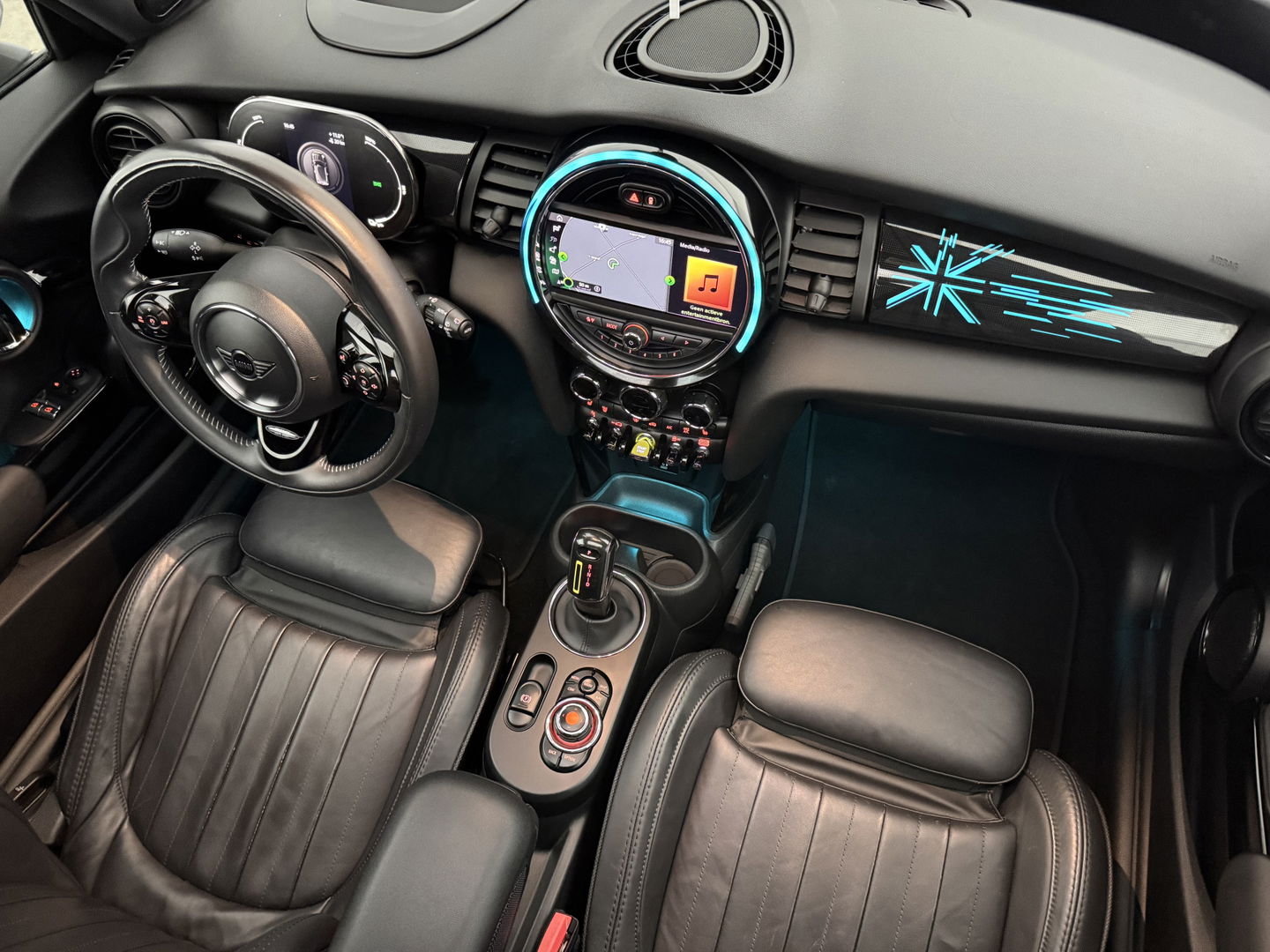 MINI Cooper Yours 33 kWh | SOH 92% | Snelladen | Pano | H/K | Sfeer | HuD | Virtual | Camera | Carplay | Stoelverw. | Keyless |  NAP