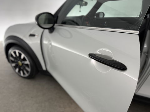 MINI Cooper Yours 33 kWh | SOH 92% | Snelladen | Pano | H/K | Sfeer | HuD | Virtual | Camera | Carplay | Stoelverw. | Keyless |  NAP