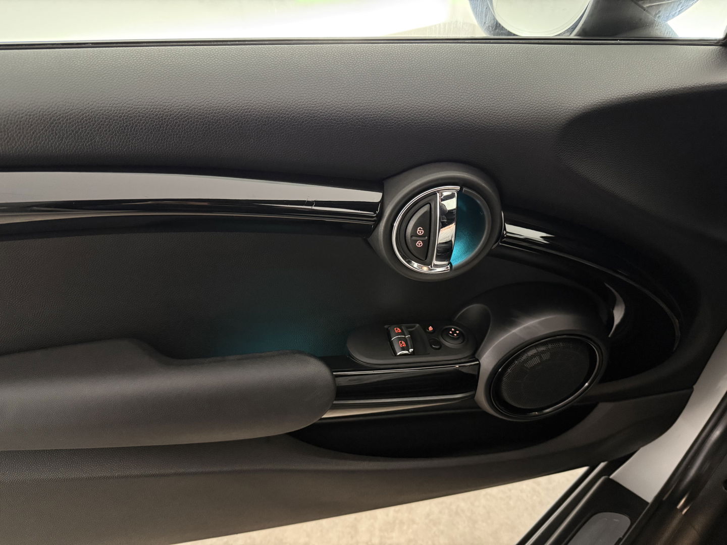 MINI Cooper Yours 33 kWh | SOH 92% | Snelladen | Pano | H/K | Sfeer | HuD | Virtual | Camera | Carplay | Stoelverw. | Keyless |  NAP