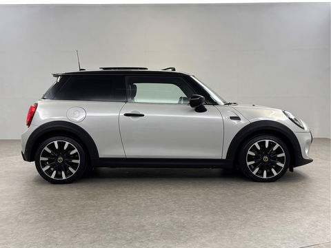 MINI Cooper Yours 33 kWh | SOH 92% | Snelladen | Pano | H/K | Sfeer | HuD | Virtual | Camera | Carplay | Stoelverw. | Keyless |  NAP