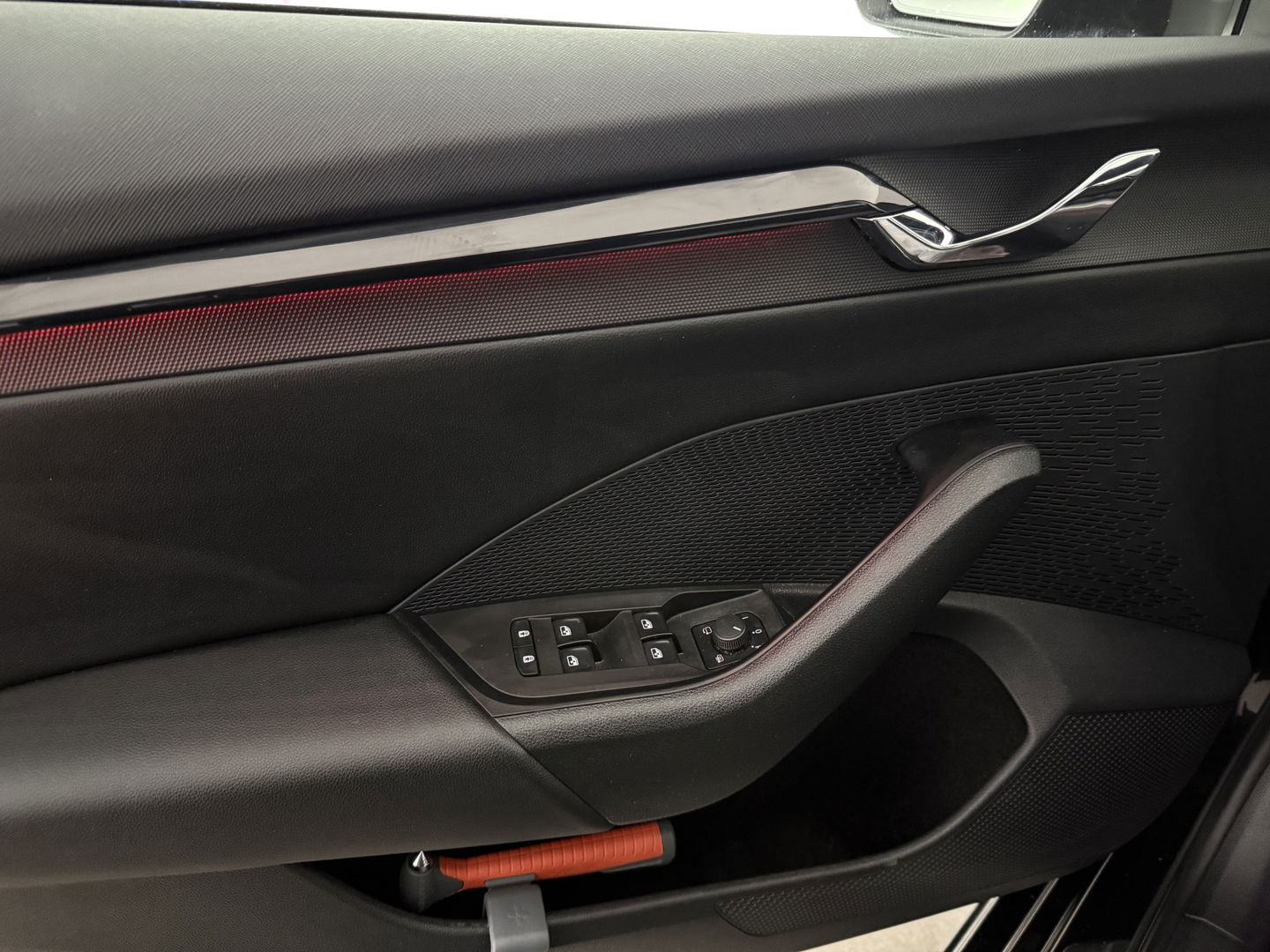 Škoda Octavia 1.0 TSI Sport Business | Virtual | Sfeerverl. | Carplay | Parkeersens. | NAP