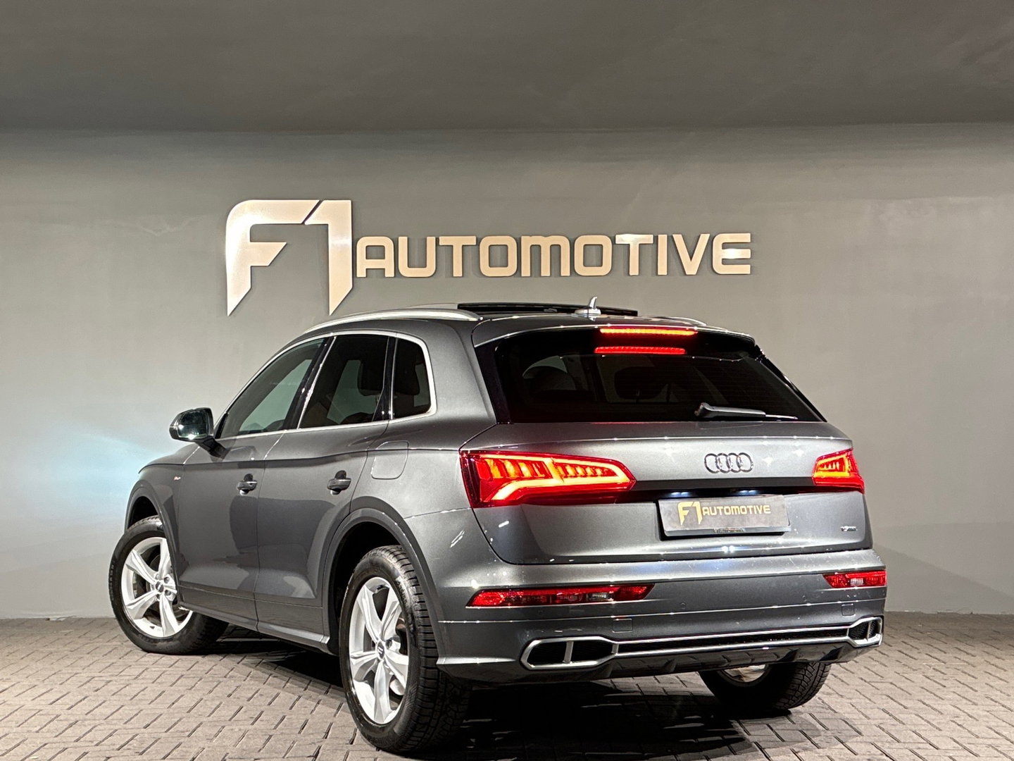 Audi Q5 55 TFSI e quattro Competition Pano|HuD|Massage|Keyless