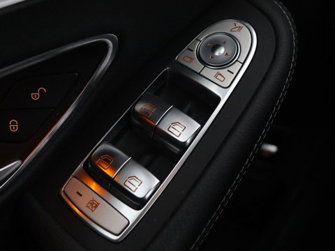 Mercedes-Benz C-Klasse 160 AMG Limited | Stoelverwarming | Leder/Alcantara | Camera | Carplay | Digital Cockpit | Navigatie | Park Assist | Full LED