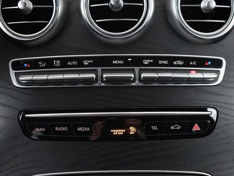 Mercedes-Benz C-Klasse 160 AMG Limited | Stoelverwarming | Leder/Alcantara | Camera | Carplay | Digital Cockpit | Navigatie | Park Assist | Full LED