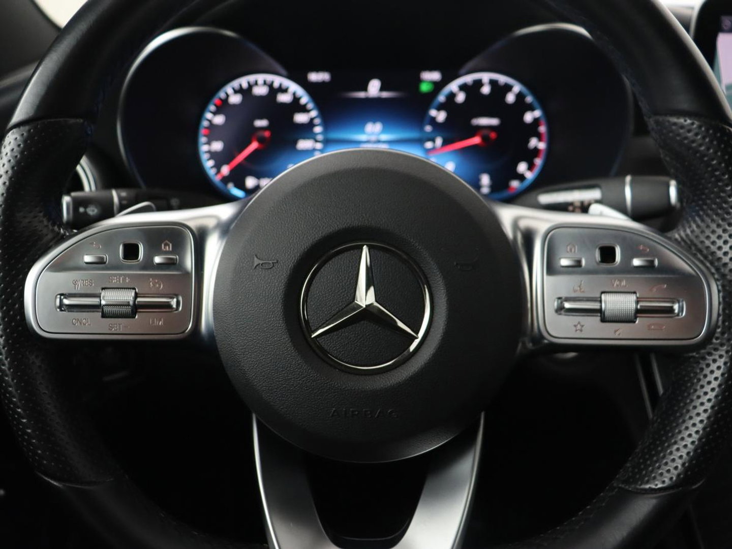 Mercedes-Benz C-Klasse 160 AMG Limited | Stoelverwarming | Leder/Alcantara | Camera | Carplay | Digital Cockpit | Navigatie | Park Assist | Full LED