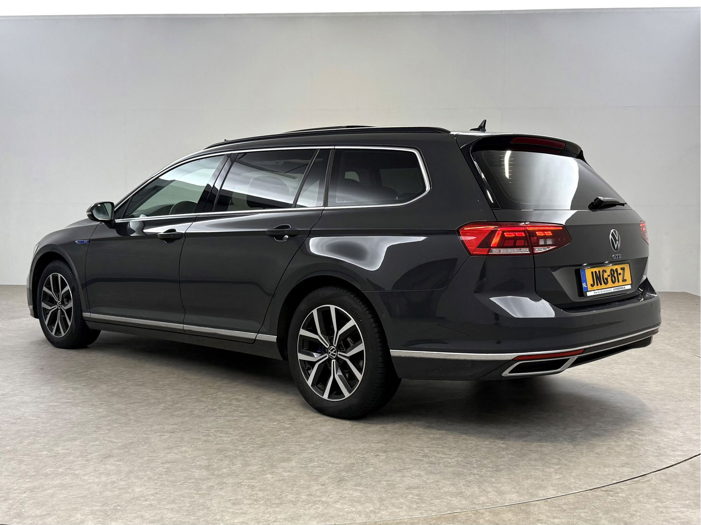 Volkswagen Passat 1.4 TSI PHEV GTE | SOH 90% | Pano | Adap. Cruise | Virtual | Massage | Stoelverw. | Camera | Keyless