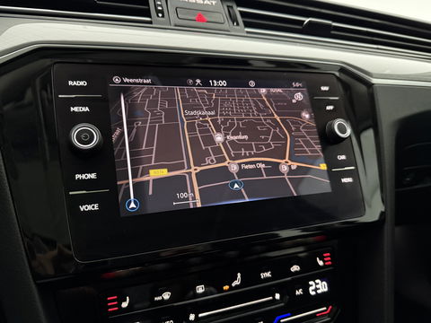 Volkswagen Passat 1.4 TSI PHEV GTE | SOH 90% | Pano | Adap. Cruise | Virtual | Massage | Stoelverw. | Camera | Keyless