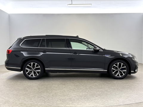 Volkswagen Passat 1.4 TSI PHEV GTE | SOH 90% | Pano | Adap. Cruise | Virtual | Massage | Stoelverw. | Camera | Keyless
