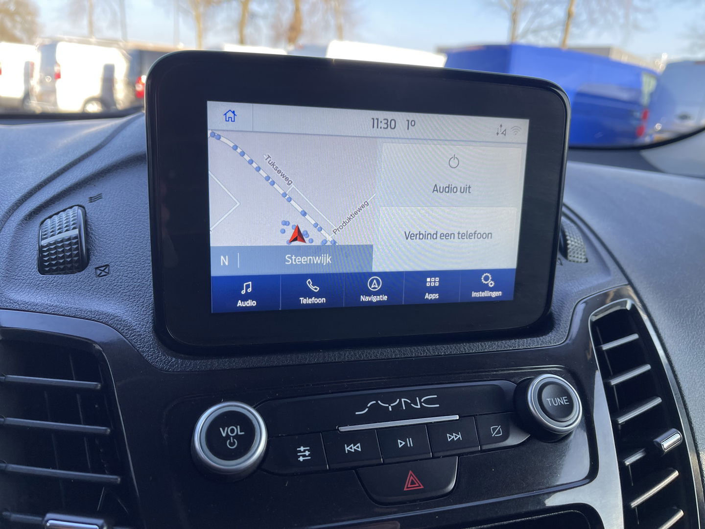 Ford Transit Connect 1.5 EcoBlue L2 Sport automaat / vaste prijs rijklaar € 14.950 ex btw / lease vanaf € 252 / dubbele schuifdeur / blauw metallic / camera / trekhaak / stoelverwarming / euro 6 !