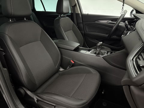 Opel Insignia 1.5 Turbo Business Executive | Carplay | Trekh. | Cruise | Navi | Parkeersens. | Keyless | NAP