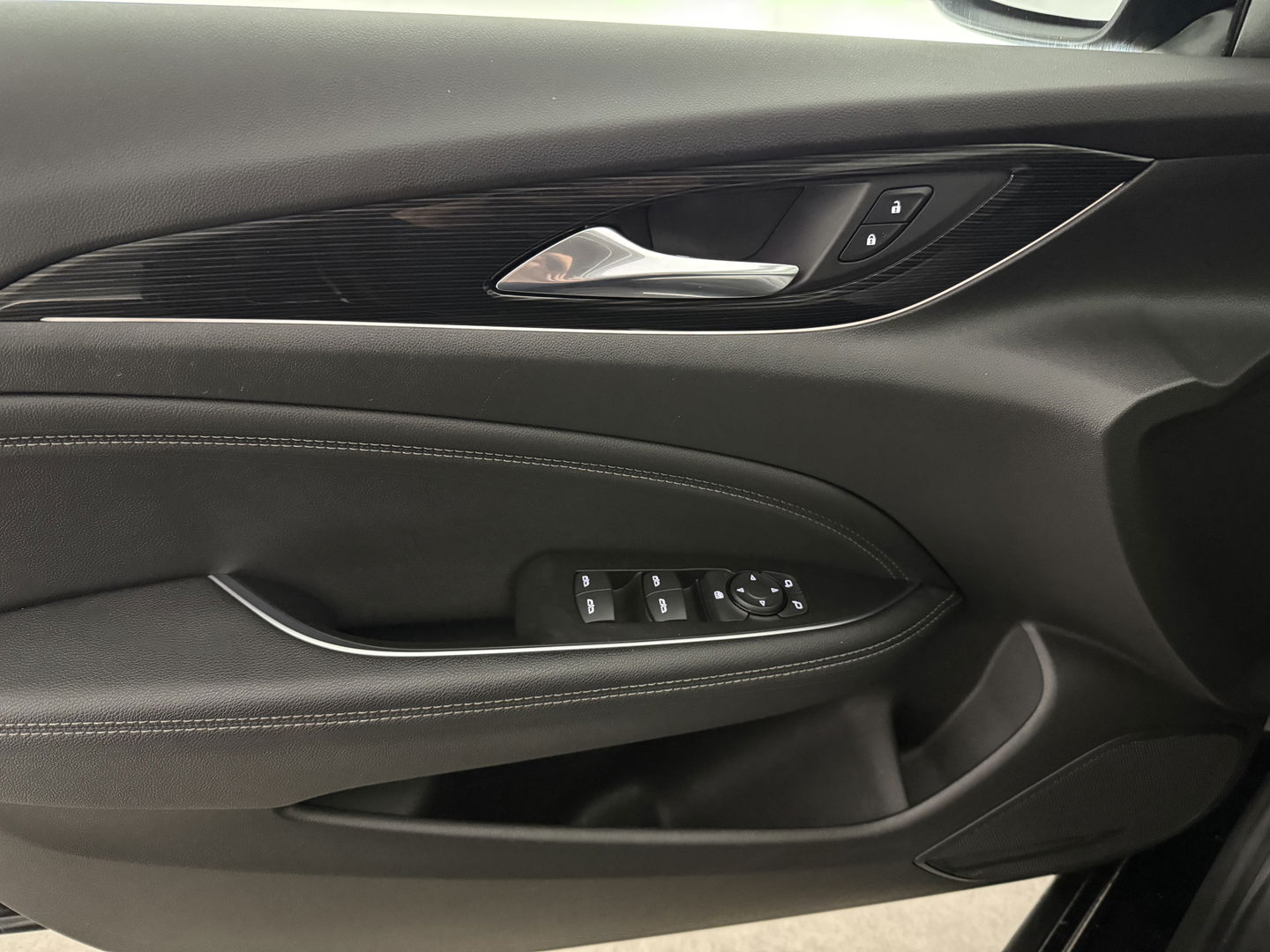 Opel Insignia 1.5 Turbo Business Executive | Carplay | Trekh. | Cruise | Navi | Parkeersens. | Keyless | NAP