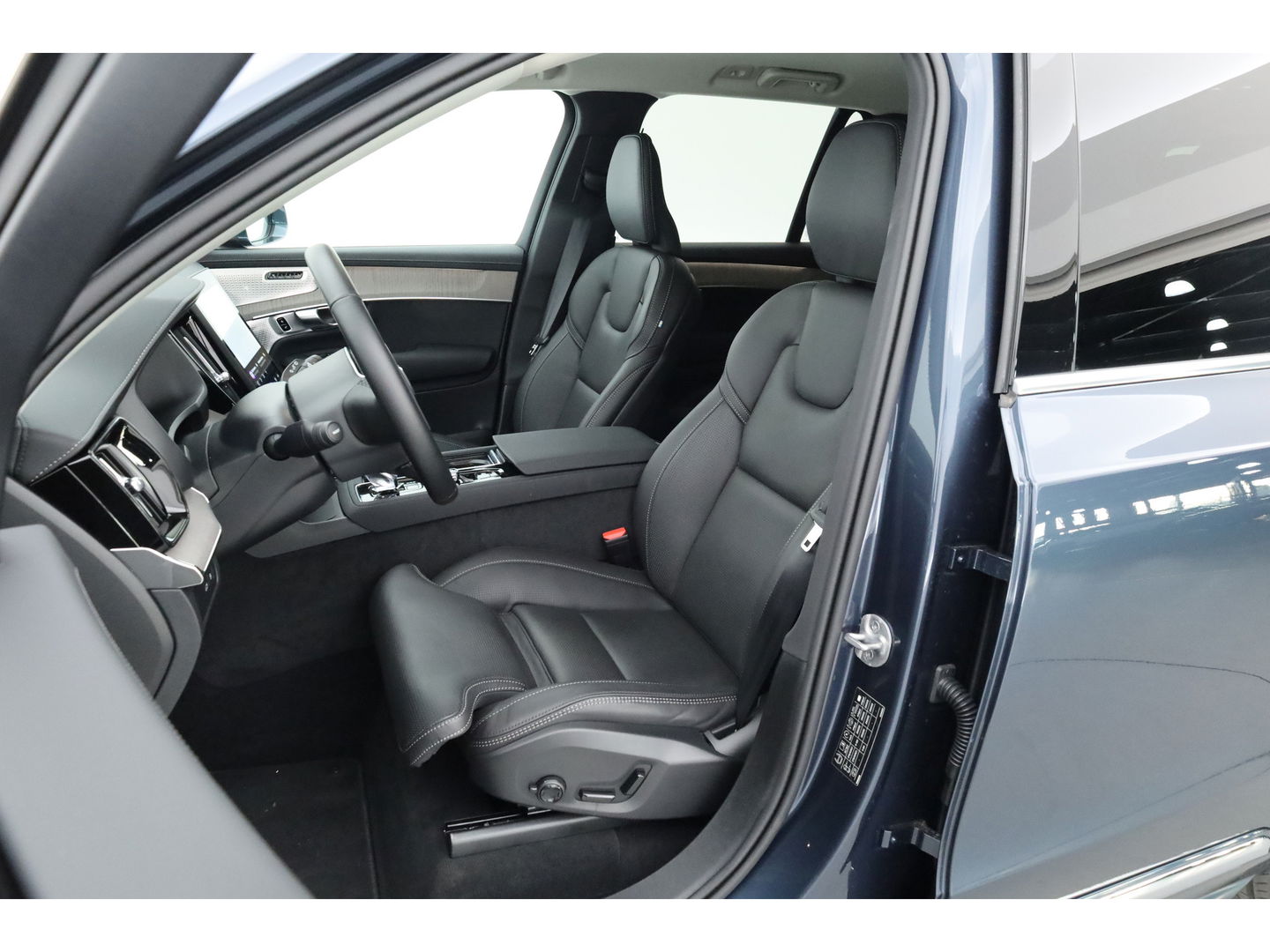 Volvo XC90 T8 Recharge Plus Bright | Bowers & Wilkins | Stoelventilatie | HUD | Luchtvering | 360cam | Adapt. Cruise