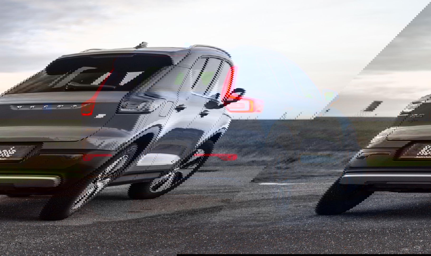 Volvo XC40 1.5 T4 Recharge Inscription Expression AUTOMAAT / PLUG IN HYBRID / NAVI / STOELVERWARMING / CAMERA