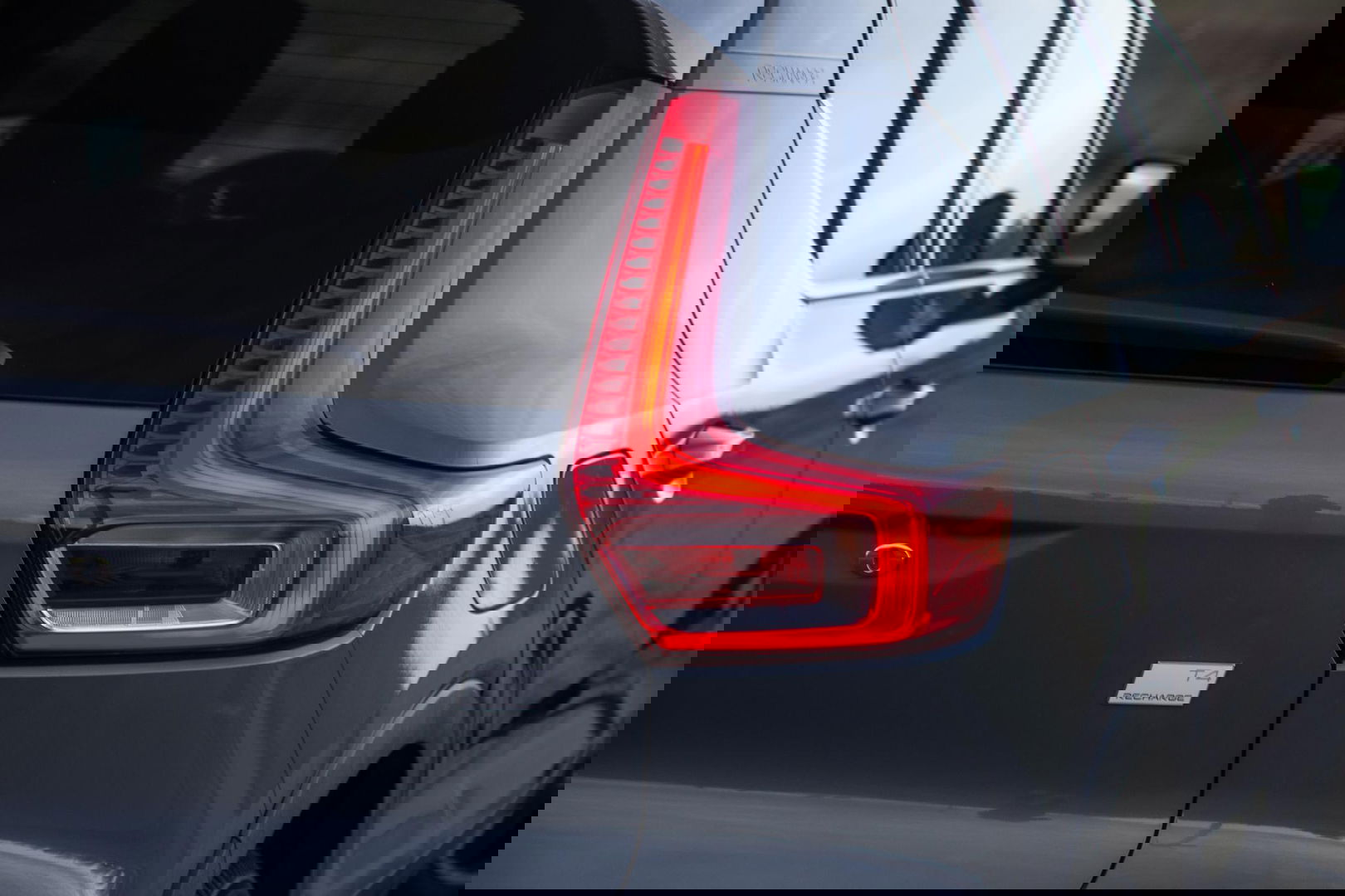 Volvo XC40 1.5 T4 Recharge Inscription Expression AUTOMAAT / PLUG IN HYBRID / NAVI / STOELVERWARMING / CAMERA