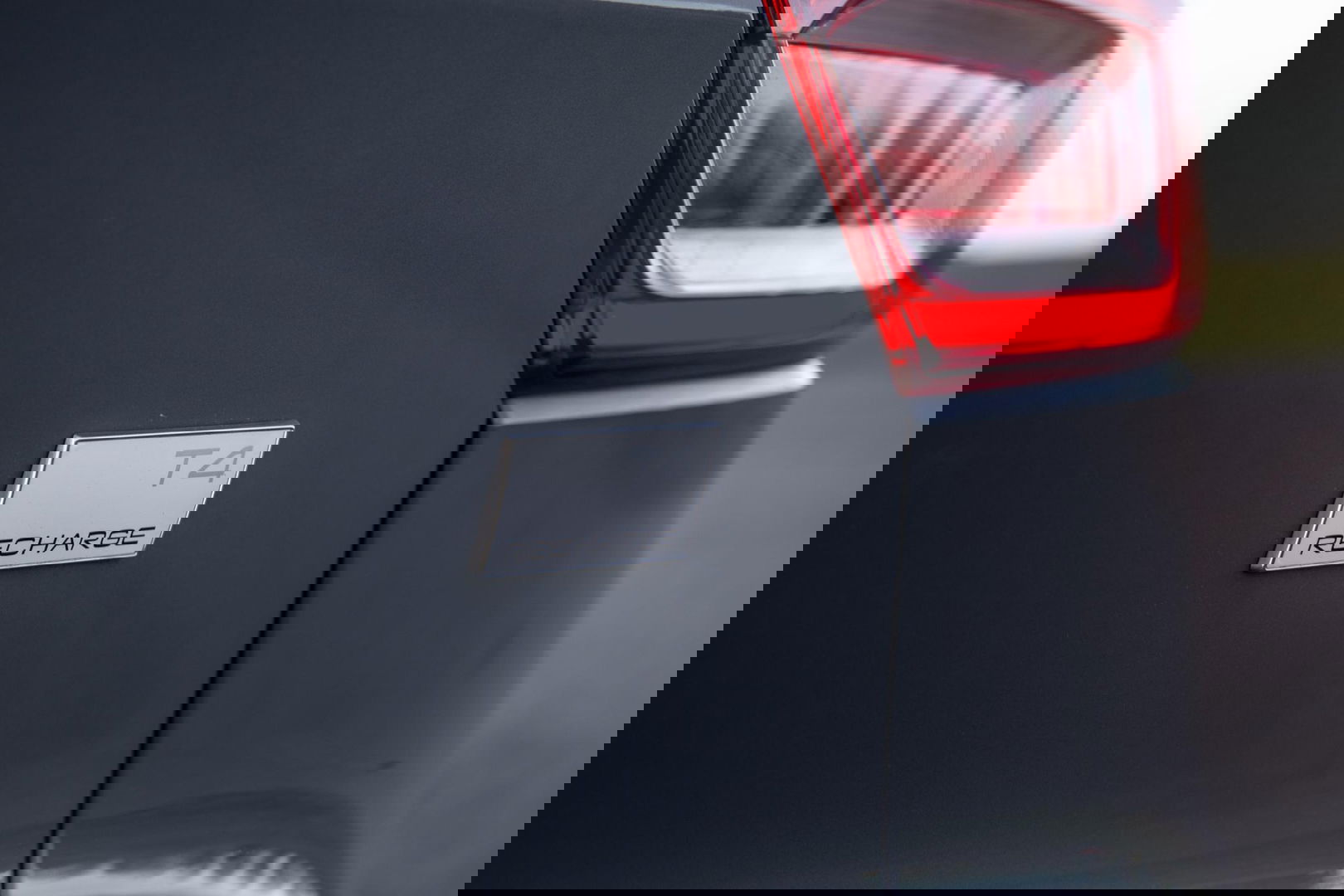 Volvo XC40 1.5 T4 Recharge Inscription Expression AUTOMAAT / PLUG IN HYBRID / NAVI / STOELVERWARMING / CAMERA