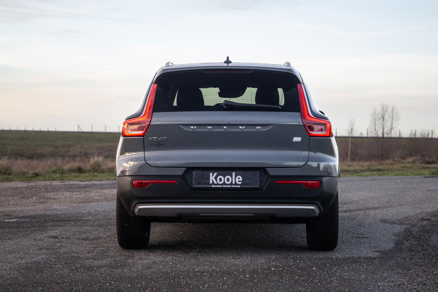 Volvo XC40 1.5 T4 Recharge Inscription Expression AUTOMAAT / PLUG IN HYBRID / NAVI / STOELVERWARMING / CAMERA