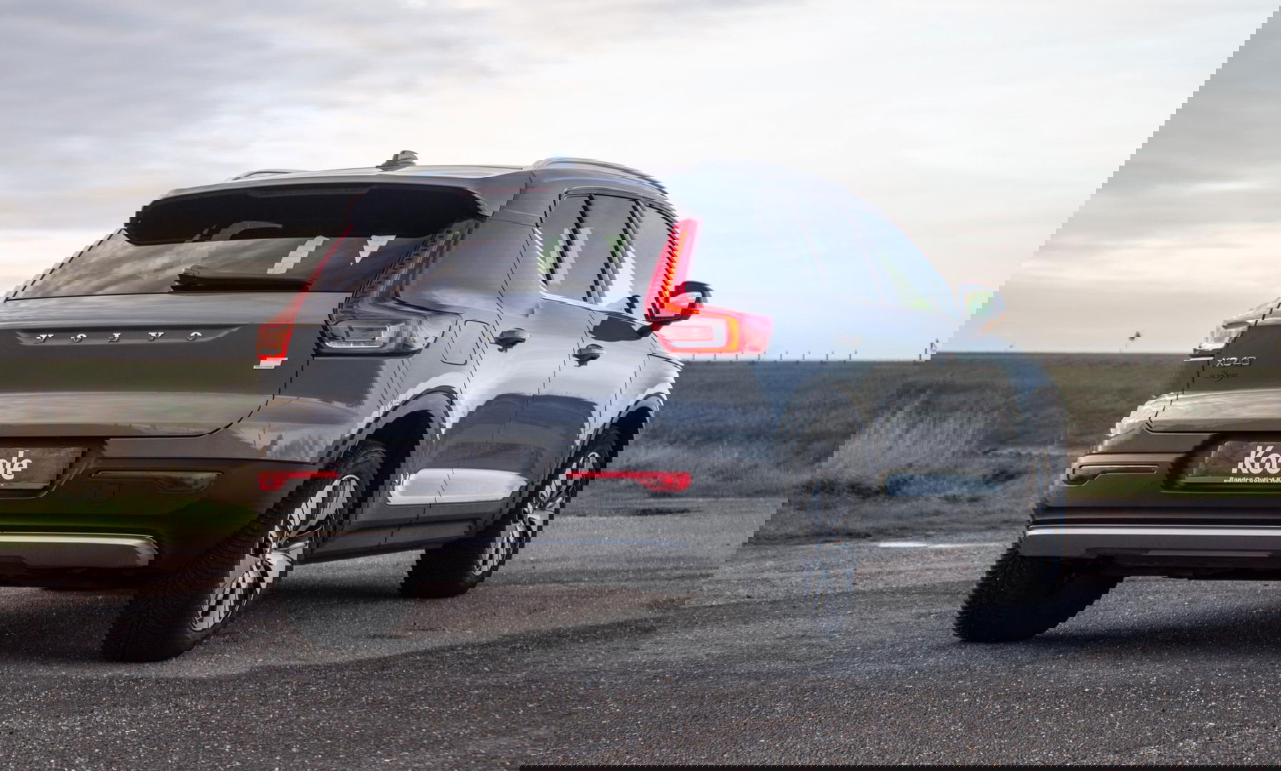 Volvo XC40 1.5 T4 Recharge Inscription Expression AUTOMAAT / PLUG IN HYBRID / NAVI / STOELVERWARMING / CAMERA