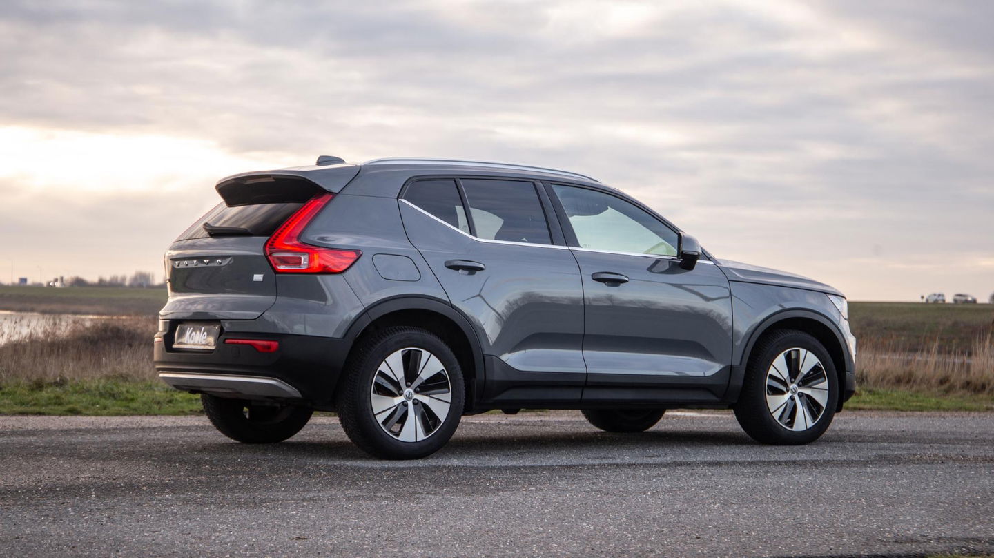 Volvo XC40 1.5 T4 Recharge Inscription Expression AUTOMAAT / PLUG IN HYBRID / NAVI / STOELVERWARMING / CAMERA