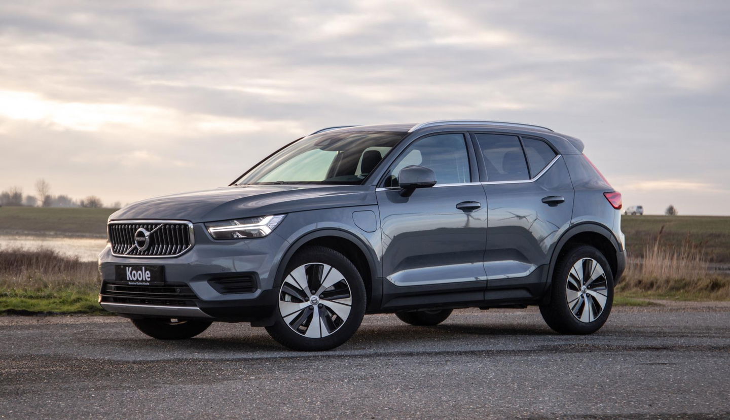 Volvo XC40 1.5 T4 Recharge Inscription Expression AUTOMAAT / PLUG IN HYBRID / NAVI / STOELVERWARMING / CAMERA