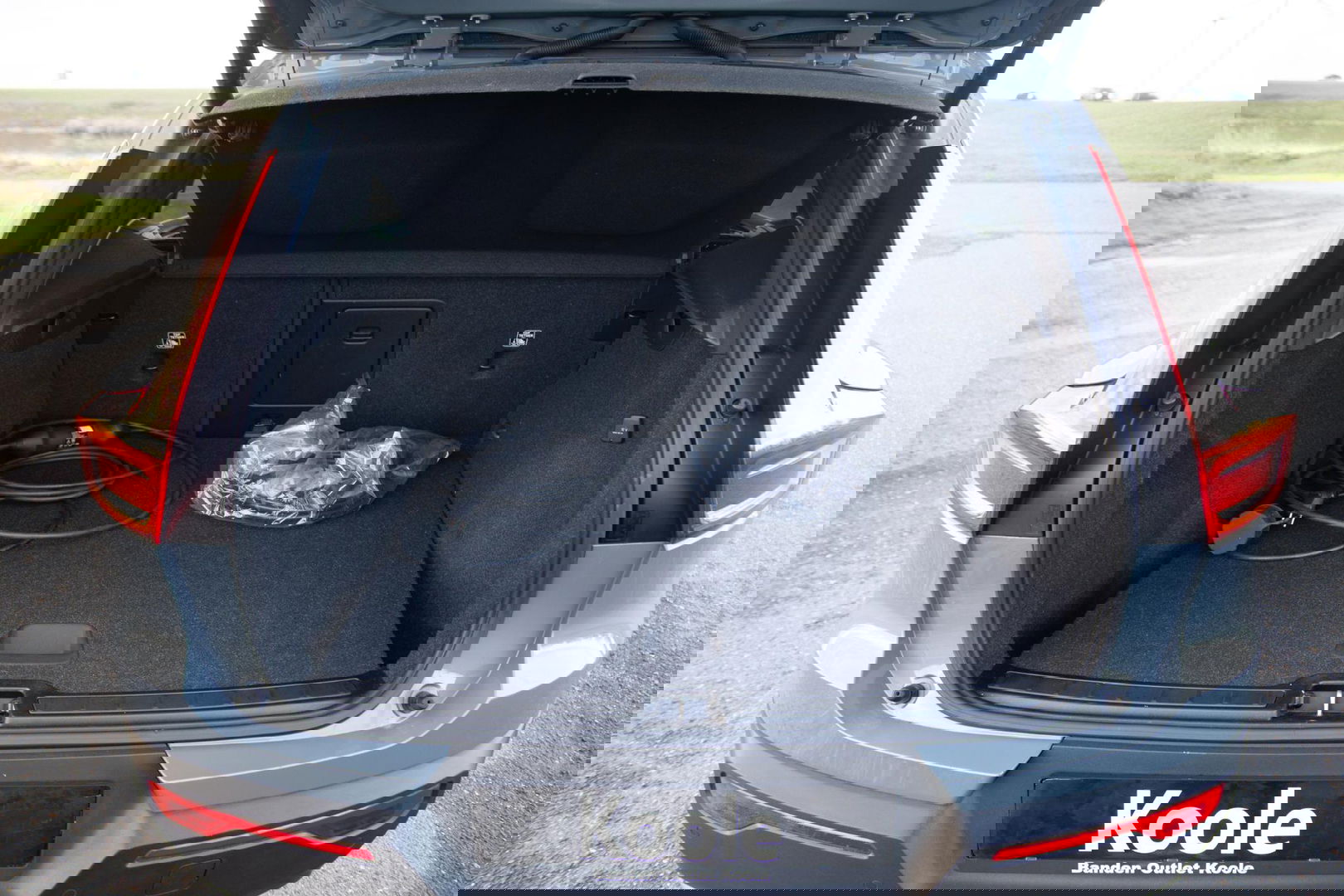 Volvo XC40 1.5 T4 Recharge Inscription Expression AUTOMAAT / PLUG IN HYBRID / NAVI / STOELVERWARMING / CAMERA