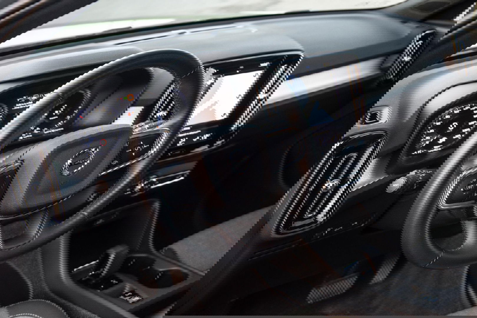 Volvo XC40 1.5 T4 Recharge Inscription Expression AUTOMAAT / PLUG IN HYBRID / NAVI / STOELVERWARMING / CAMERA