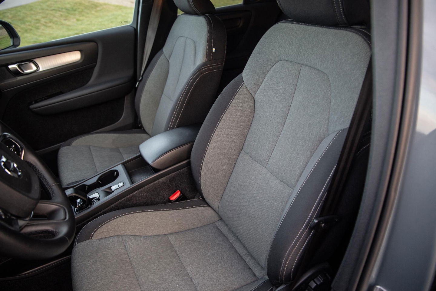 Volvo XC40 1.5 T4 Recharge Inscription Expression AUTOMAAT / PLUG IN HYBRID / NAVI / STOELVERWARMING / CAMERA