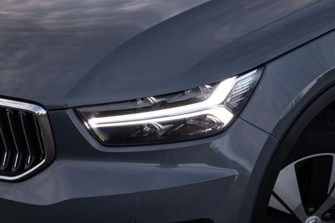 Volvo XC40 1.5 T4 Recharge Inscription Expression AUTOMAAT / PLUG IN HYBRID / NAVI / STOELVERWARMING / CAMERA