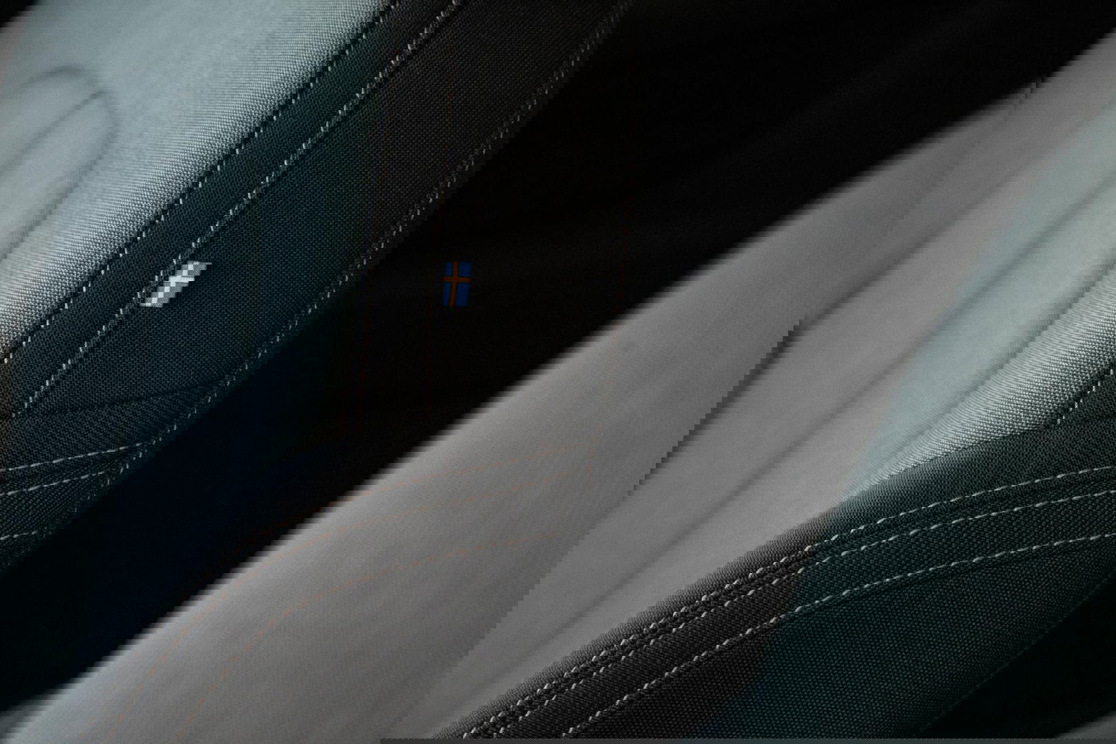 Volvo XC40 1.5 T4 Recharge Inscription Expression AUTOMAAT / PLUG IN HYBRID / NAVI / STOELVERWARMING / CAMERA