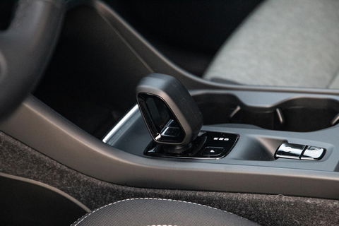 Volvo XC40 1.5 T4 Recharge Inscription Expression AUTOMAAT / PLUG IN HYBRID / NAVI / STOELVERWARMING / CAMERA