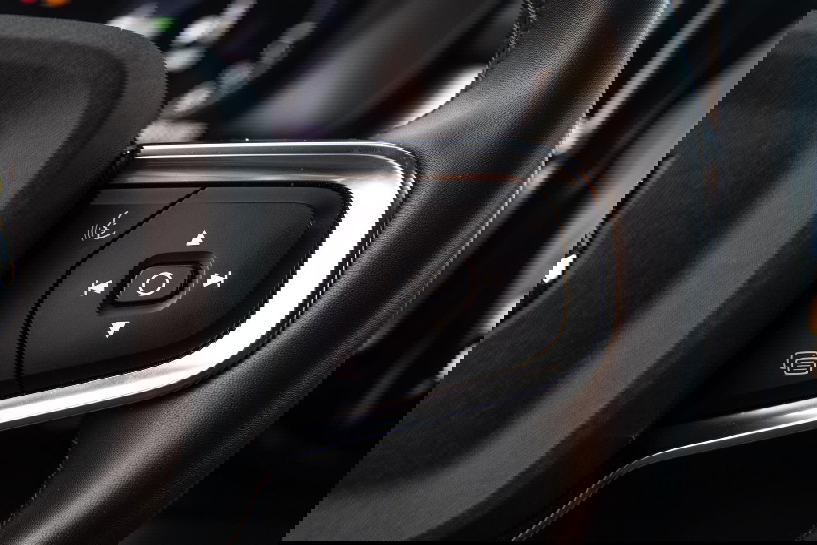 Volvo XC40 1.5 T4 Recharge Inscription Expression AUTOMAAT / PLUG IN HYBRID / NAVI / STOELVERWARMING / CAMERA