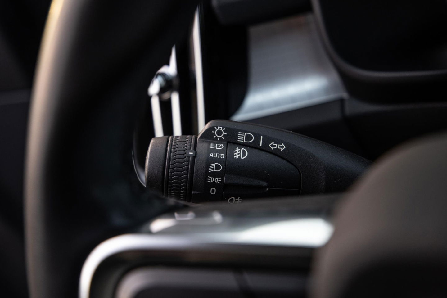 Volvo XC40 1.5 T4 Recharge Inscription Expression AUTOMAAT / PLUG IN HYBRID / NAVI / STOELVERWARMING / CAMERA