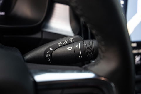 Volvo XC40 1.5 T4 Recharge Inscription Expression AUTOMAAT / PLUG IN HYBRID / NAVI / STOELVERWARMING / CAMERA