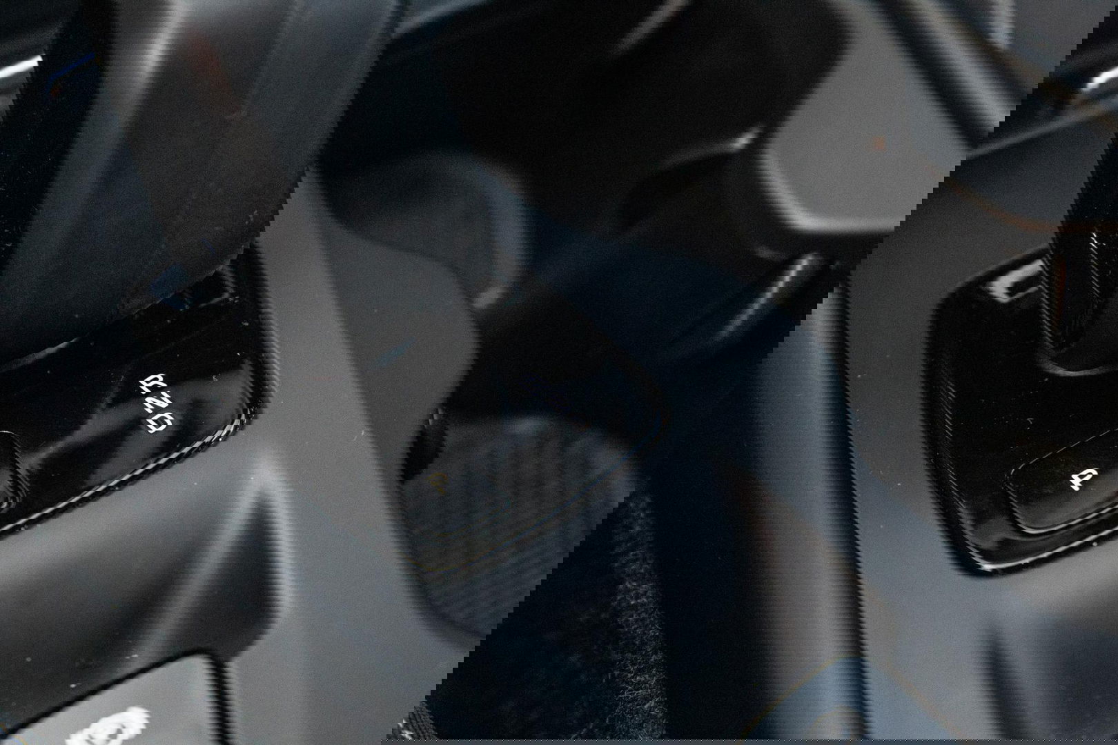 Volvo XC40 1.5 T4 Recharge Inscription Expression AUTOMAAT / PLUG IN HYBRID / NAVI / STOELVERWARMING / CAMERA