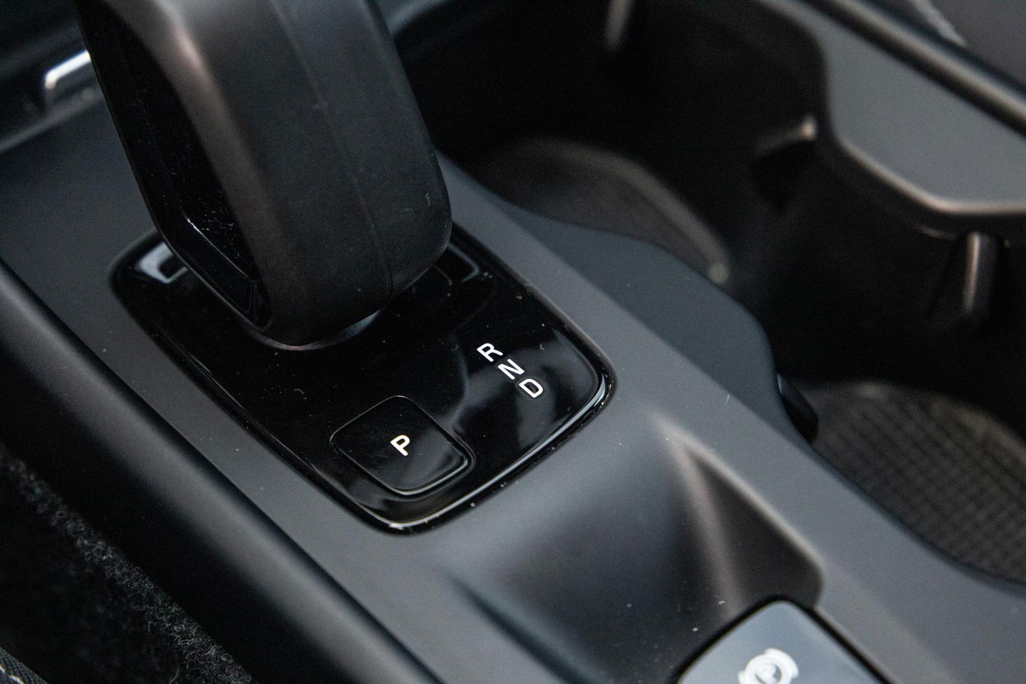 Volvo XC40 1.5 T4 Recharge Inscription Expression AUTOMAAT / PLUG IN HYBRID / NAVI / STOELVERWARMING / CAMERA