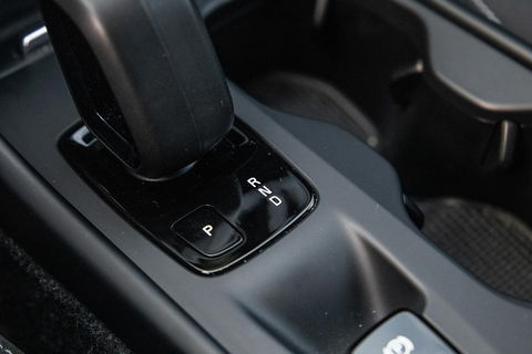 Volvo XC40 1.5 T4 Recharge Inscription Expression AUTOMAAT / PLUG IN HYBRID / NAVI / STOELVERWARMING / CAMERA