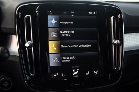 Volvo XC40 1.5 T4 Recharge Inscription Expression AUTOMAAT / PLUG IN HYBRID / NAVI / STOELVERWARMING / CAMERA