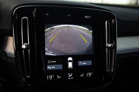 Volvo XC40 1.5 T4 Recharge Inscription Expression AUTOMAAT / PLUG IN HYBRID / NAVI / STOELVERWARMING / CAMERA