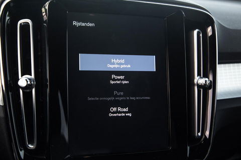 Volvo XC40 1.5 T4 Recharge Inscription Expression AUTOMAAT / PLUG IN HYBRID / NAVI / STOELVERWARMING / CAMERA